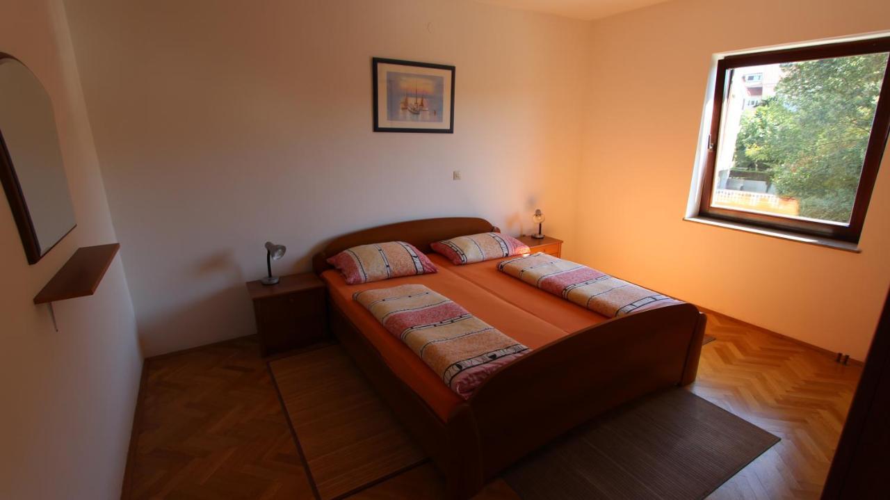 Apartmani Totic Малинска Экстерьер фото