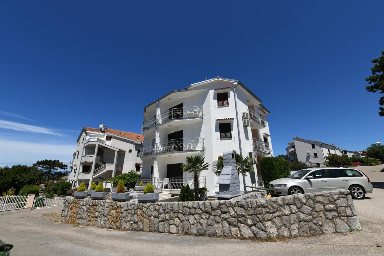 Apartmani Totic Малинска Экстерьер фото