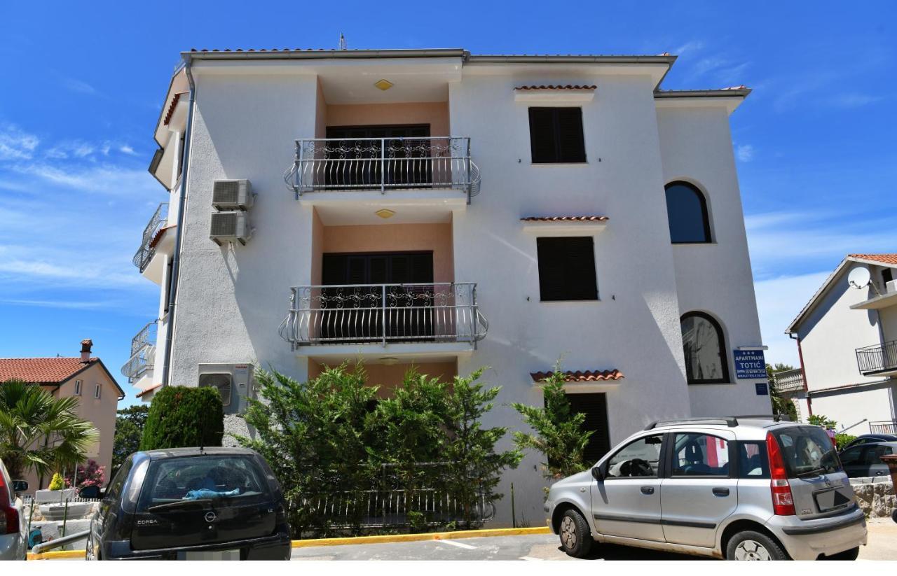 Apartmani Totic Малинска Экстерьер фото