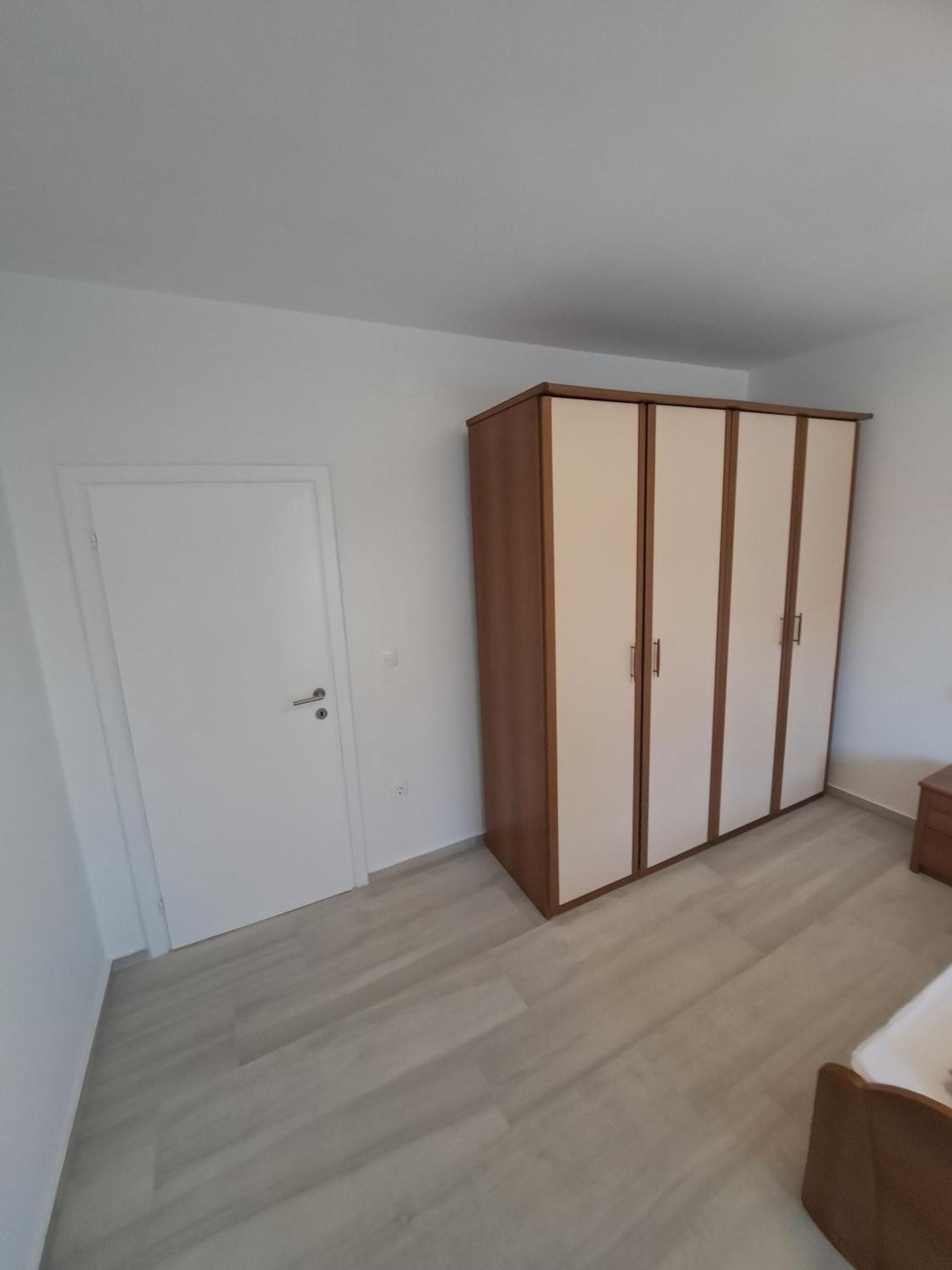 Apartmani Totic Малинска Экстерьер фото