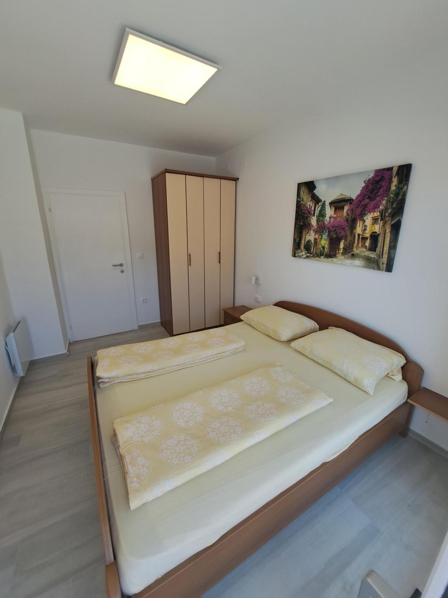 Apartmani Totic Малинска Экстерьер фото