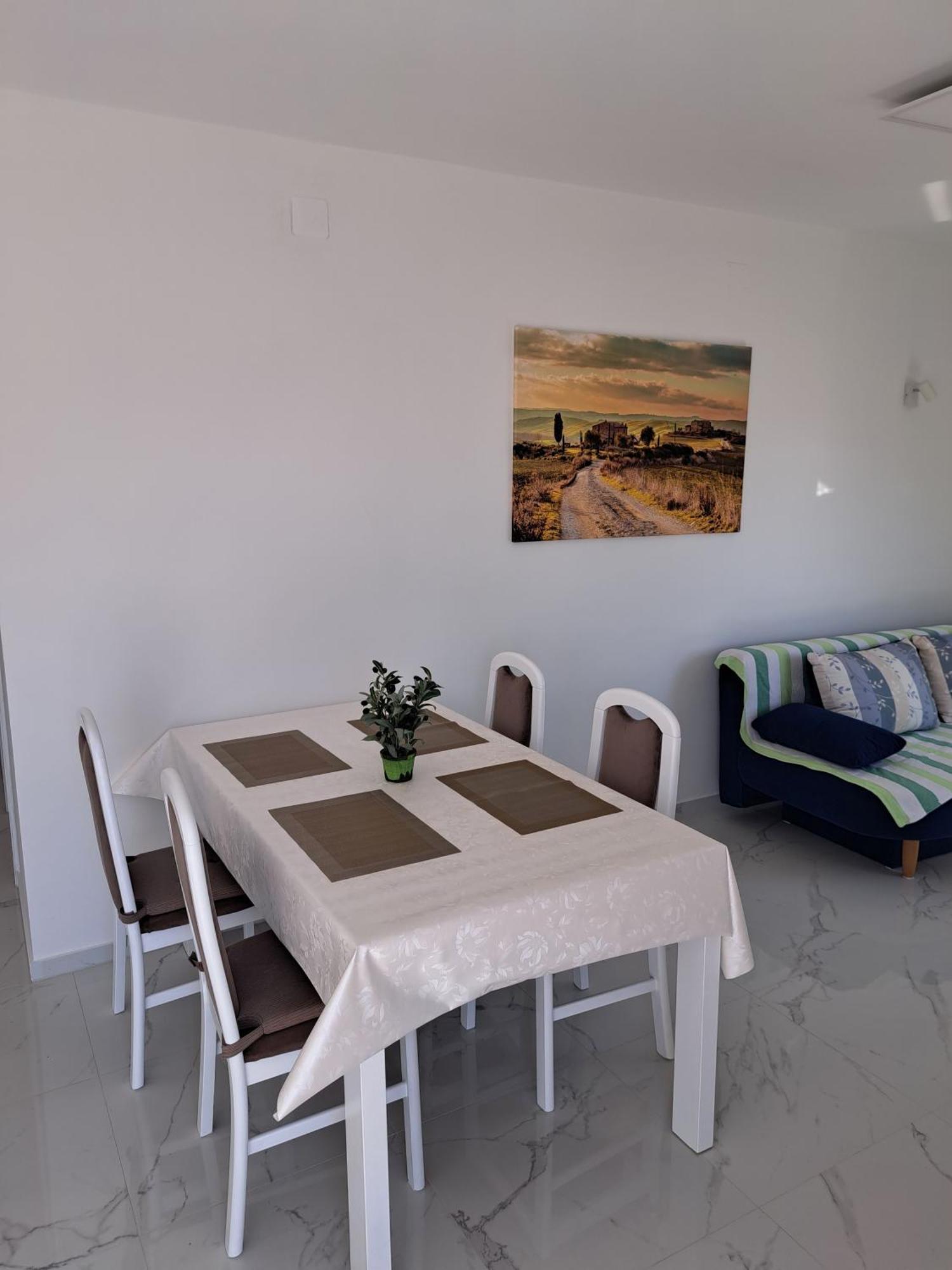 Apartmani Totic Малинска Экстерьер фото