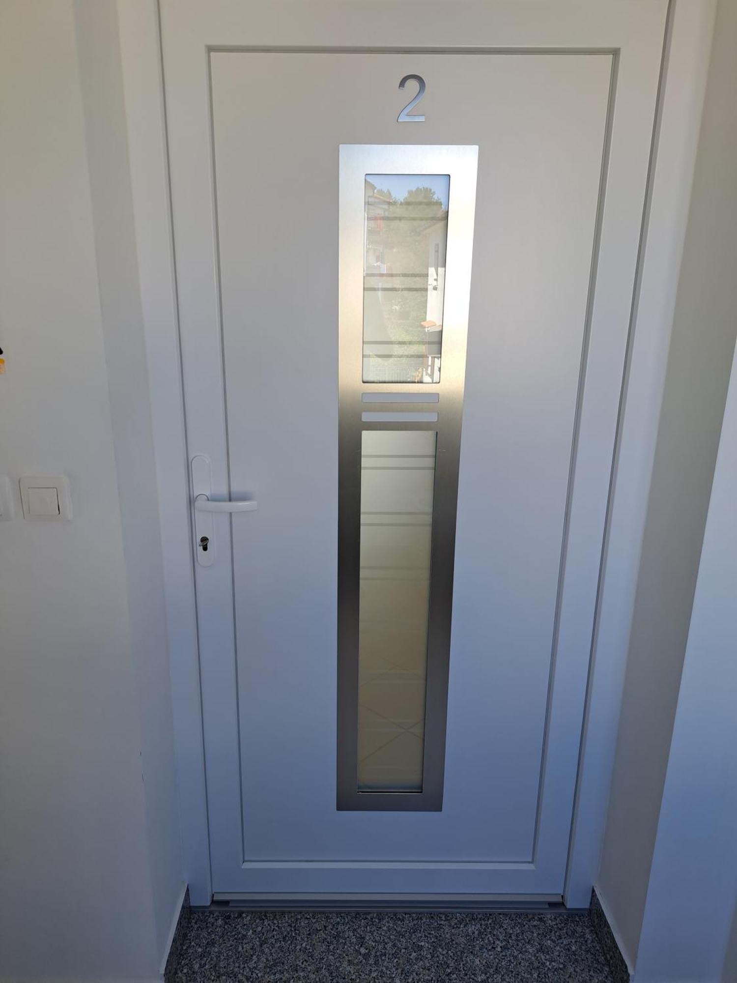 Apartmani Totic Малинска Экстерьер фото