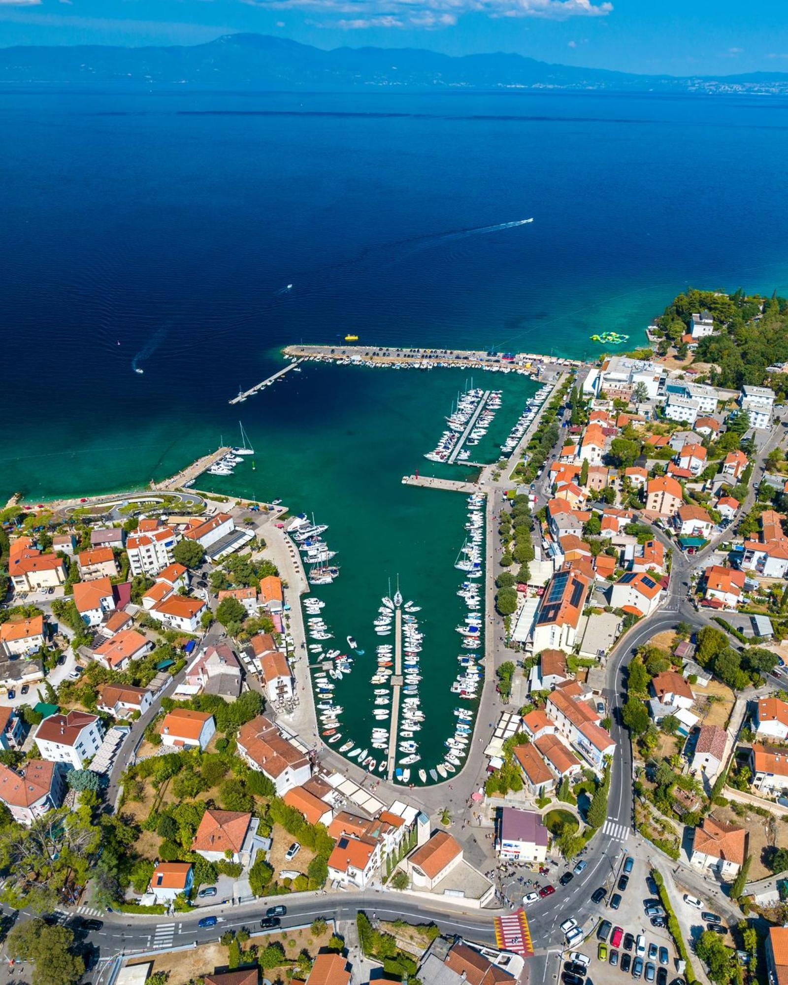Apartmani Totic Малинска Экстерьер фото